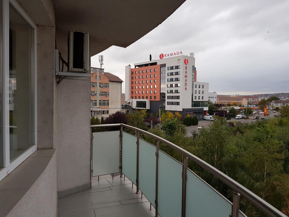 Skyline Rooftop Condos Oradea Exterior foto